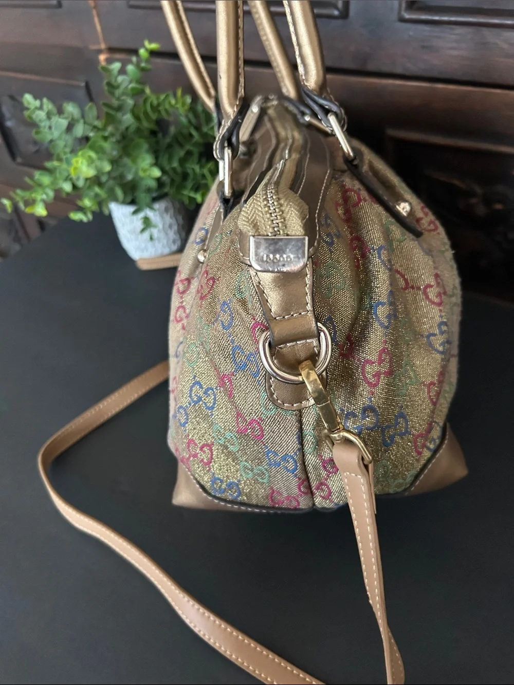 Beautiful bag beautiful shoulder